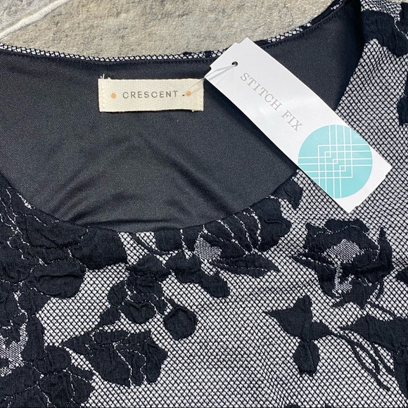 Crescent Leanne Textured Floral Knit Dress - Picture 4 of 10